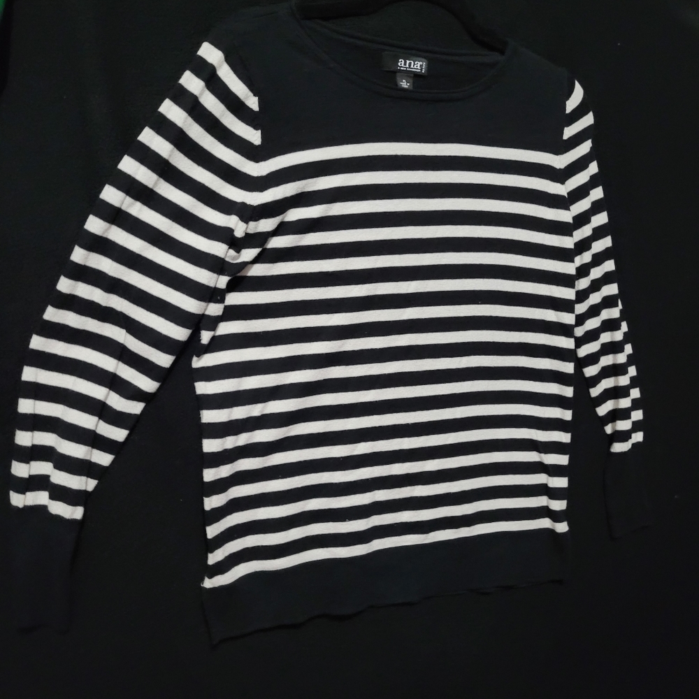 a.n.a-Scoopmeck Stripped Sweater- Button down Shoulder-PL- gently pre-luved